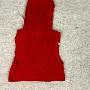 Sleeveless crop hoodie